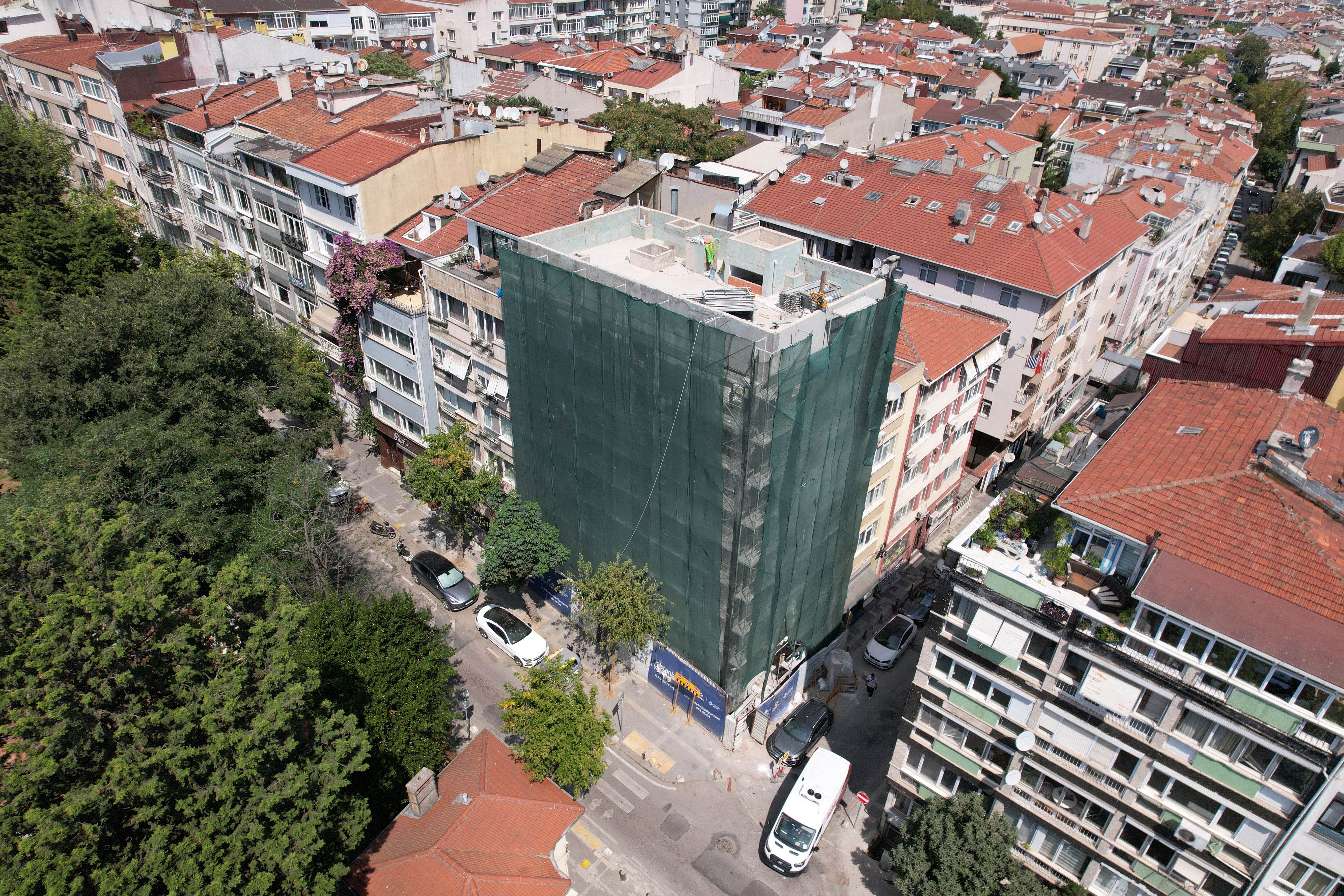KADIKÖY ADİL PAŞA APARTMANI