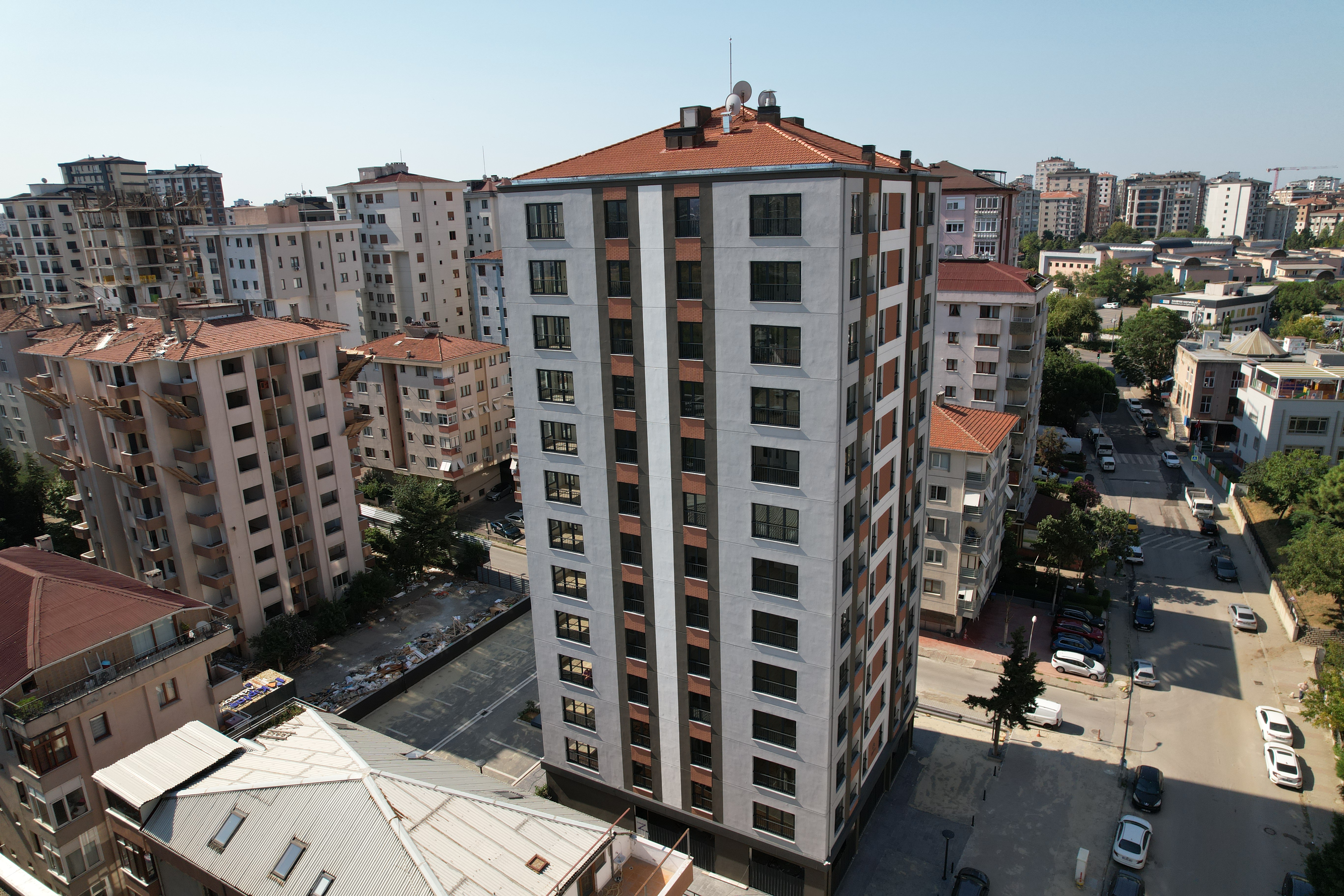 KADIKÖY GÖKAY APARTMANI