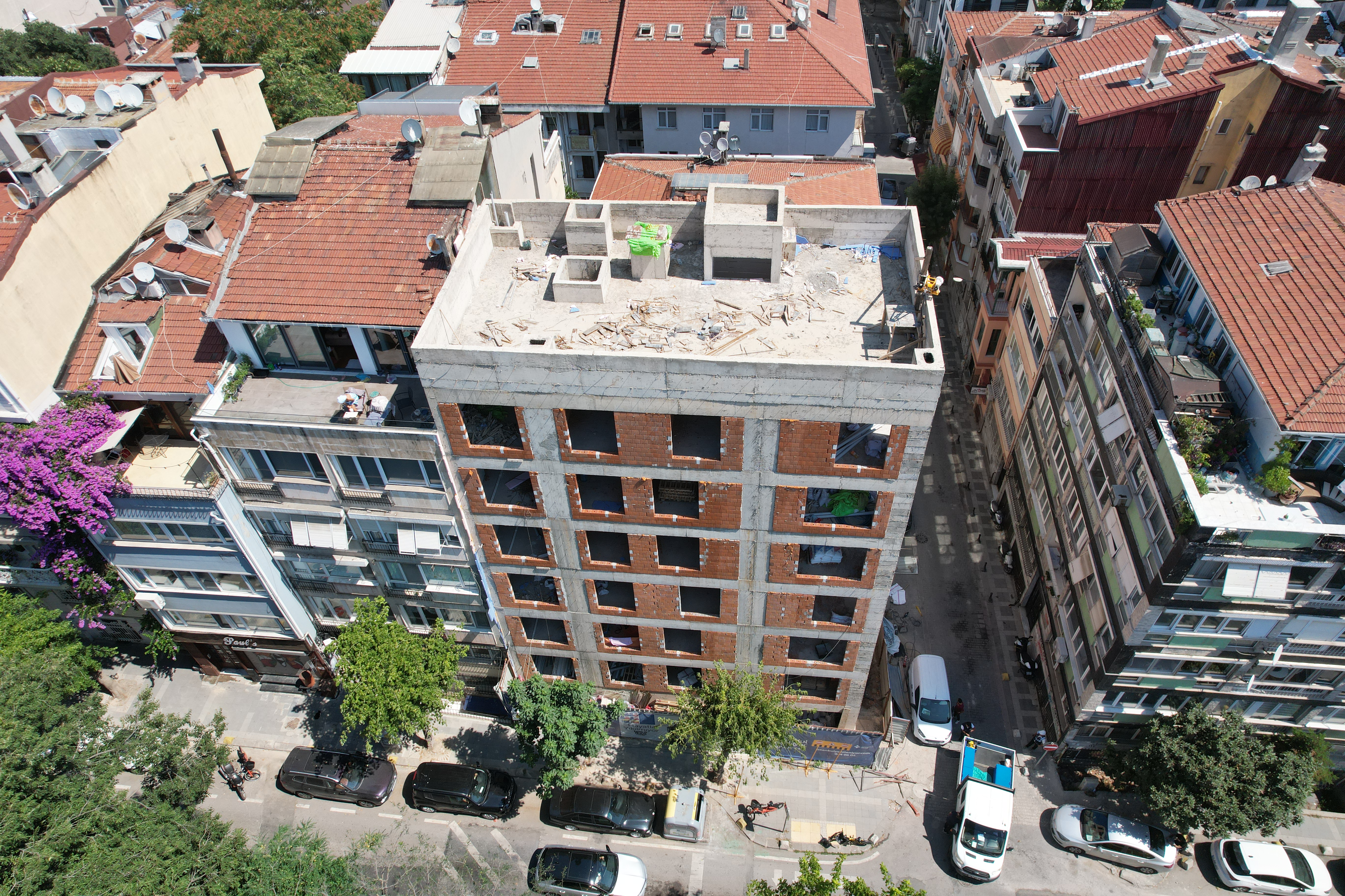 KADIKÖY ADİL PAŞA APARTMANI