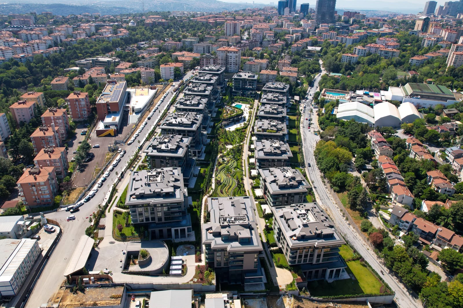 İBB BAŞKAN VEKİLİ NURİ ASLAN, İBB GENEL SEKRETERİ VOLKAN DEMİR VE KİPTAŞ GENEL MÜDÜRÜ GÜRKAN KAYA, KARANFİLKÖY VE MASLAK KORU PROJELERİNİ YERİNDE İNCELEDİ - fotoğraf 1