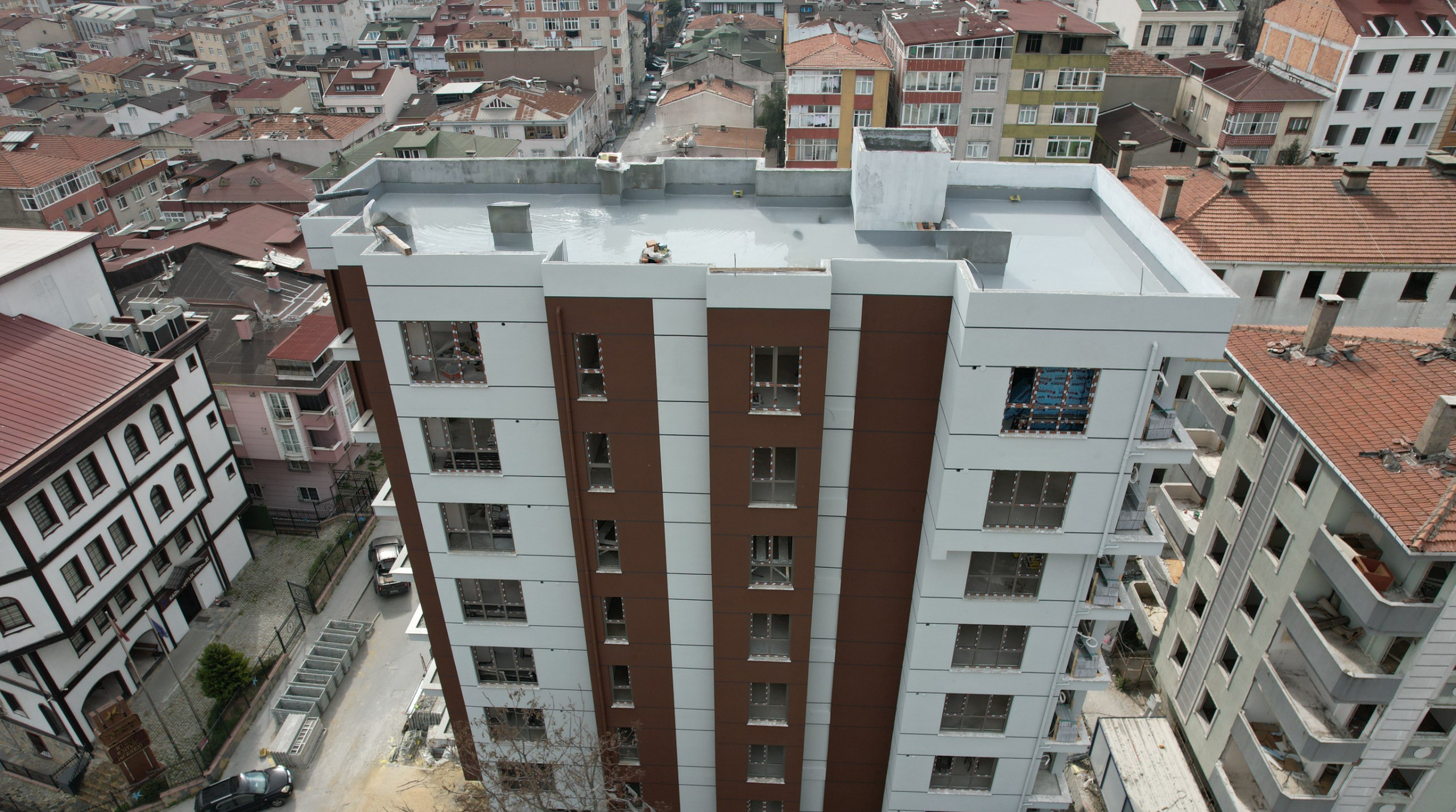 KÜÇÜKÇEKMECE ÖZFEZA SİTESİ E BLOK