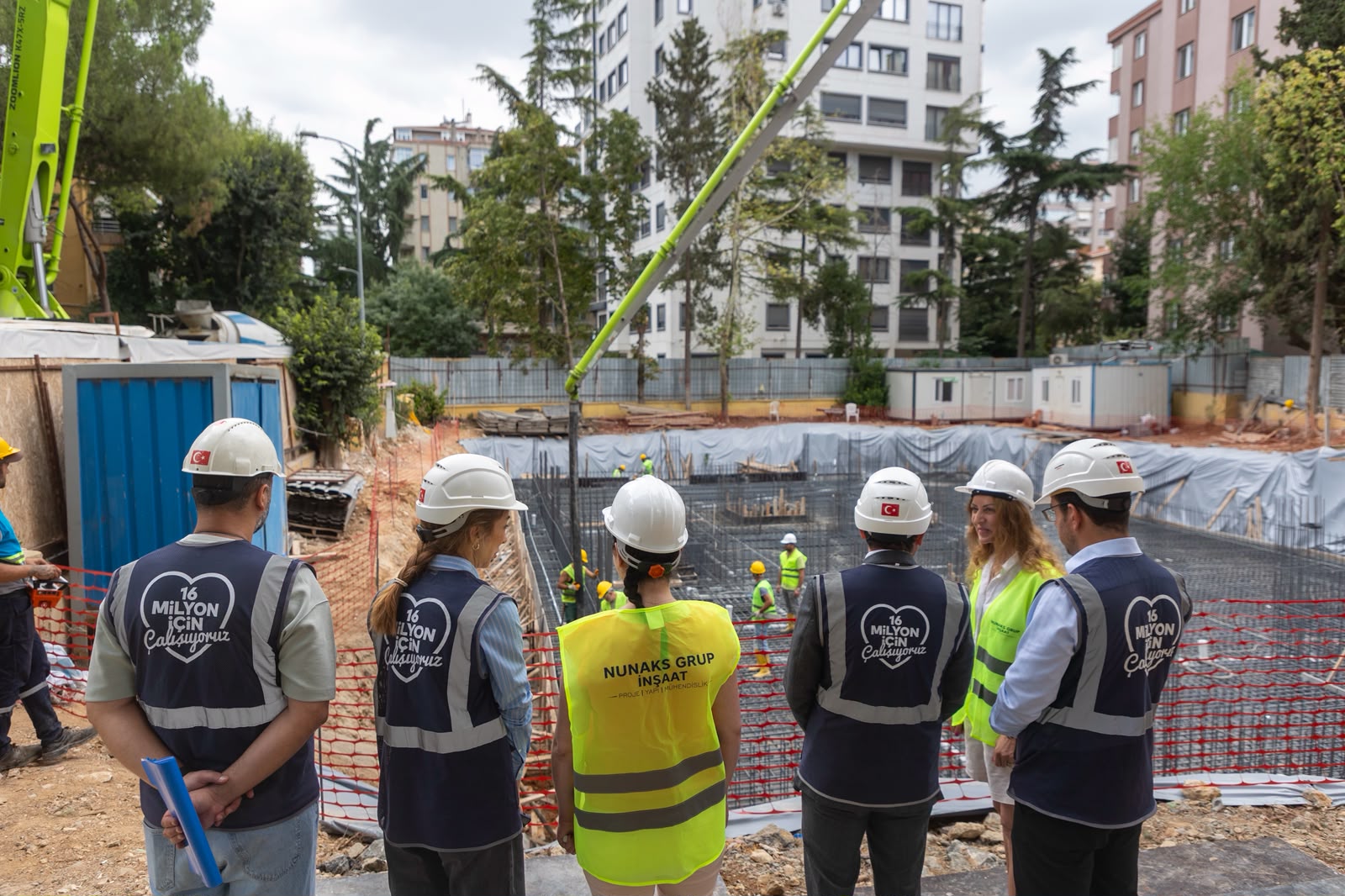 İSTANBUL YENİLENİYOR KAPSAMINDA KADIKÖY’DE DUYGU APARTMANI’NIN YERİNE İNŞA EDİLECEK PROJENİN TEMELİ ATILDI - fotoğraf 1