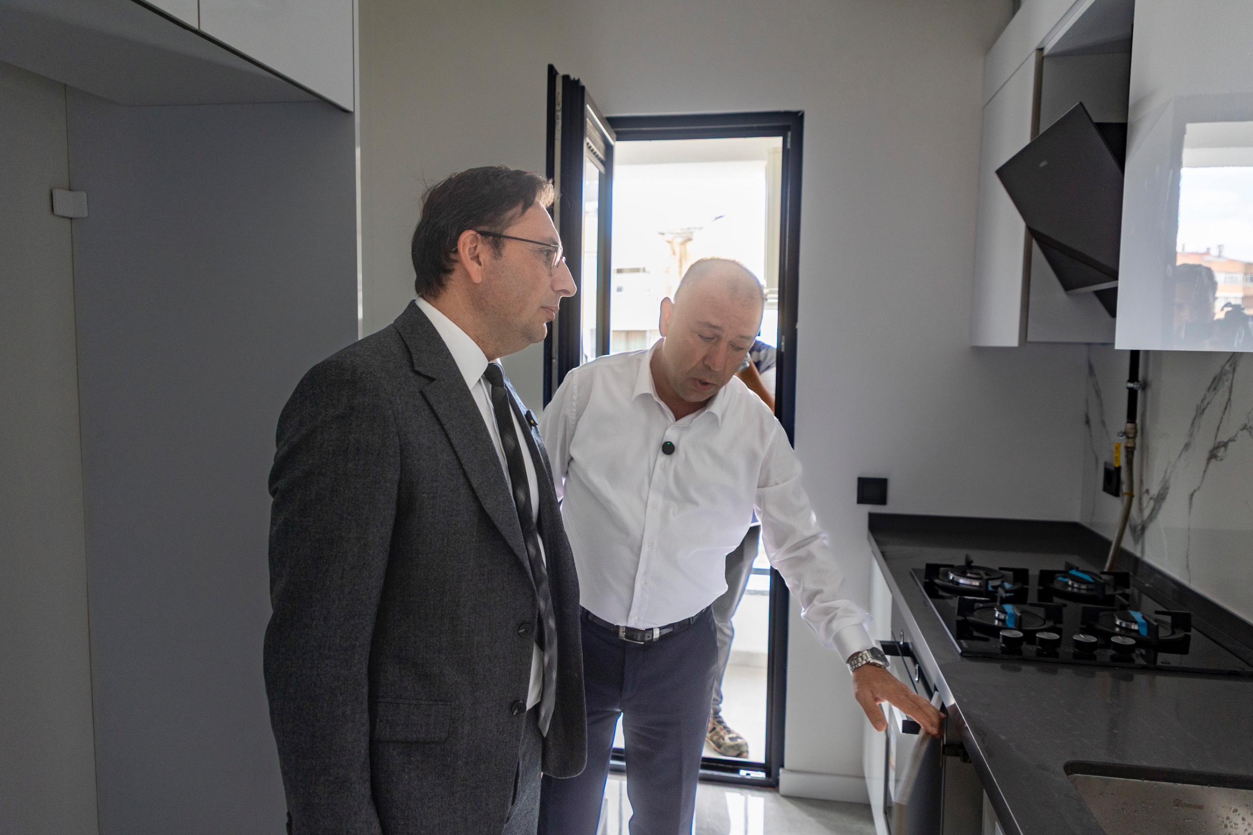 KADIKÖY KİPTAŞ GÖKAY APARTMANI HAK SAHİPLERİNE TESLİM EDİLDİ - fotoğraf 3