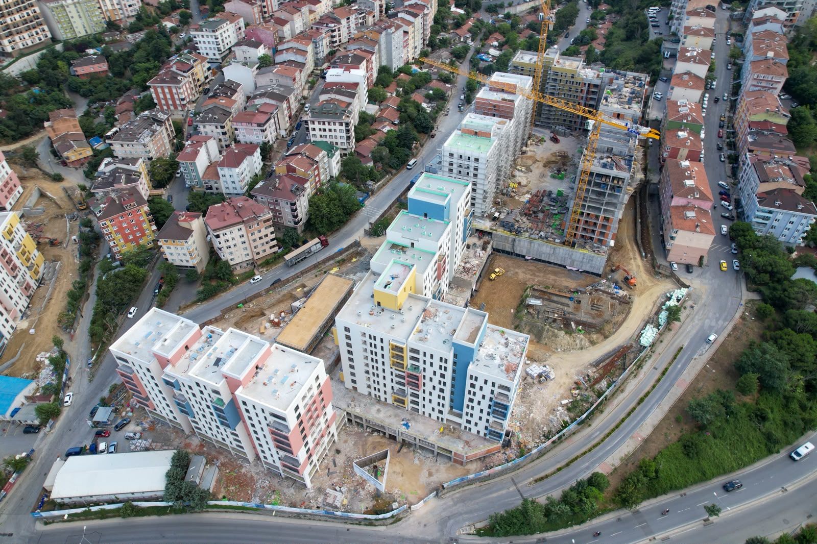 İBB BAŞKAN VEKİLİ NURİ ASLAN VE KİPTAŞ GENEL MÜDÜRÜ GÜRKAN KAYA, EYÜPSULTAN’DAKİ REZERV KONUT PROJESİNİN ŞANTİYESİNİ ZİYARET ETTİ - fotoğraf 4